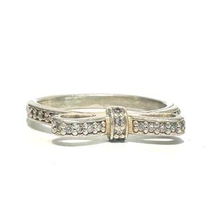 Pandora bow ring stackable